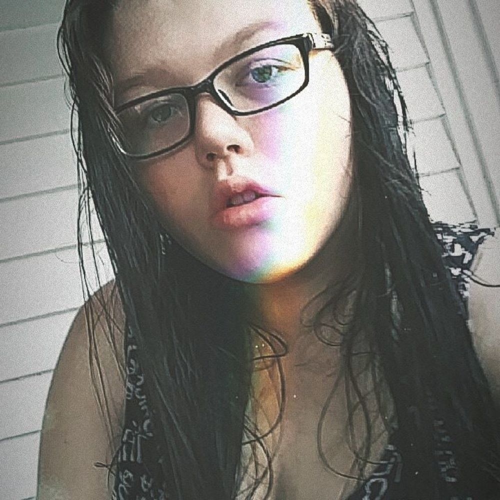 Meet your Posher, Hayley